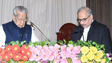 राज्यपाल श्री हरिचंदन ने छत्तीसगढ़ उच्च न्यायालय के मुख्य न्यायाधीश न्यायमूर्ति श्री रमेश सिन्हा को पद की शपथ दिलाई 5