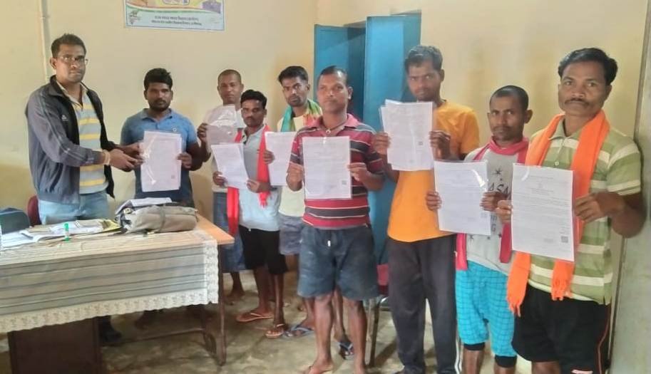 मिशन मोड में बने स्कूली बच्चों के जाति प्रमाण पत्र, 18 हजार से अधिक बच्चों को प्रमाण पत्र मिल चुका.... 1