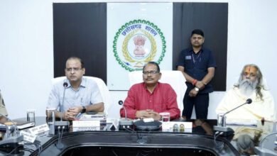 प्रभारी मंत्री डॉ. टेकाम ने स्कूल जतन योजना के तहत कराए जा रहे कार्यों को तेजी से पूरा करने के निर्देश... 8