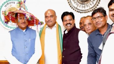 मुख्यमंत्री को पोला महोत्सव में शामिल होने का आमंत्रण 10 पोला महोत्सव में शामिल होने का आमंत्रण