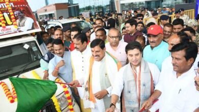 मुख्यमंत्री डॉ. यादव ने "पशु सेवा रथ" को हरी झंडी दिखाकर रवाना किया 2 बीमार एवं घायल पशुओं को मिलेगी उपचार व्यवस्था