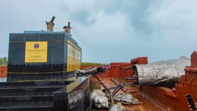 Shivaji Maharaj statue collapse