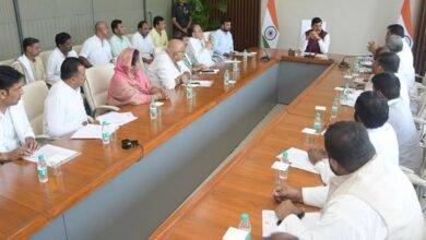 विधायक आगामी 4 वर्ष के विकास की कार्य योजना बनाकर दें प्रस्ताव: मुख्यमंत्री डॉ. यादव 8 मुख्यमंत्री से नेता प्रतिपक्ष और विधायकों ने की मुलाकात