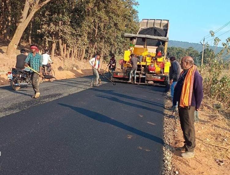 जशपुर के विकास को मिल रही नई उड़ान, तीव्र गति से हो रहा विकास कार्य