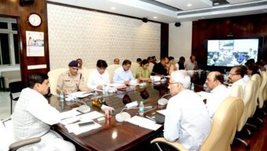 धनतेरस से एकादशी तक छोटे व्यापारियों एवं हाथ ठेला वालों से बाजार शुल्क न लिया जाये : मुख्यमंत्री डॉ. यादव 4 दीपावली पर स्थानीय विक्रेताओं से सामग्री खरीदी को प्रोत्साहित करें