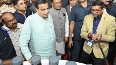 रायपुर : केन्द्रीय सड़क परिवहन एवं राजमार्ग मंत्री श्री नितिन गडकरी ने भारतीय सड़क कांग्रेस अन्तर्गत आयोजित तकनीकी प्रदर्शनी का किया अवलोकन 2 केन्द्रीय सड़क परिवहन एवं राजमार्ग मंत्री श्री नितिन गडकरी ने भारतीय सड़क
