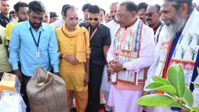 मुख्यमंत्री श्री विष्णु देव साय ने प्रदेशव्यापी धान खरीदी महापर्व का किया शुभारंभ 1 मुख्यमंत्री श्री विष्णु देव साय ने प्रदेशव्यापी धान खरीदी महापर्व का किया शुभारंभ