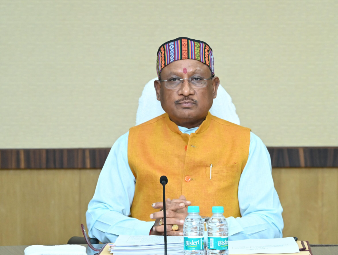 सूरज की रोशनी से हो रहा रात में भी उजाला: मिल रहा लोगो को स्वच्छ जल 1