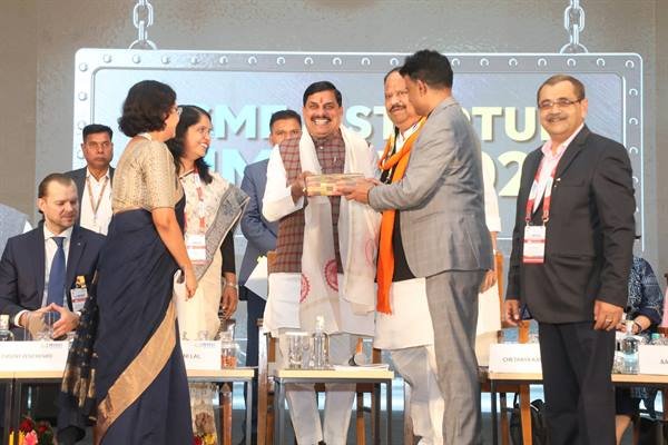 उद्योगों के विकास से ही बढ़ेंगे रोजगार के अवसर : मुख्यमंत्री डॉ. यादव 1