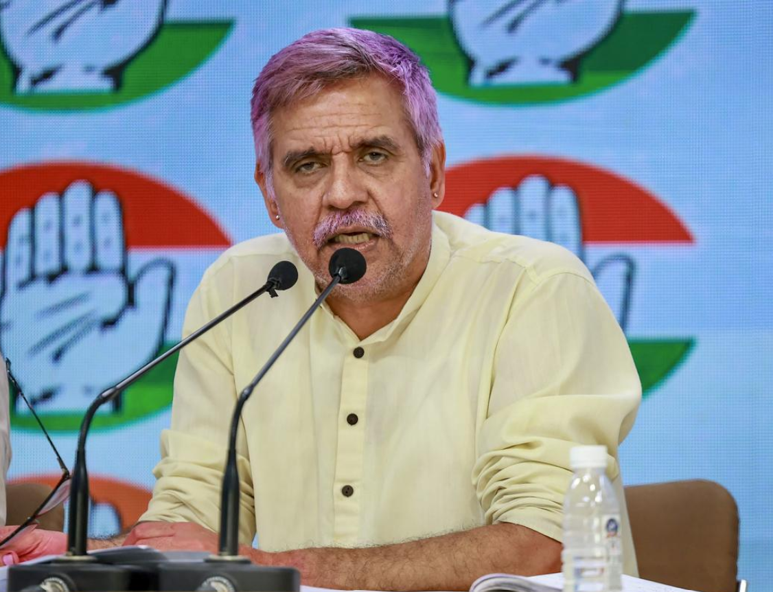 दिल्ली की नई सीएम रेखा गुप्ता को संदीप दीक्षित की बधाई, विकास के वादों पर जताई उम्मीद 1
