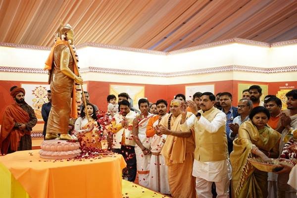 आचार्य शंकर ने सनातन धर्म और सांस्कृतिक एकता के लिए जो कार्य किया, वह सदैव पूजनीय रहेगा” : मुख्यमंत्री डॉ. यादव 1