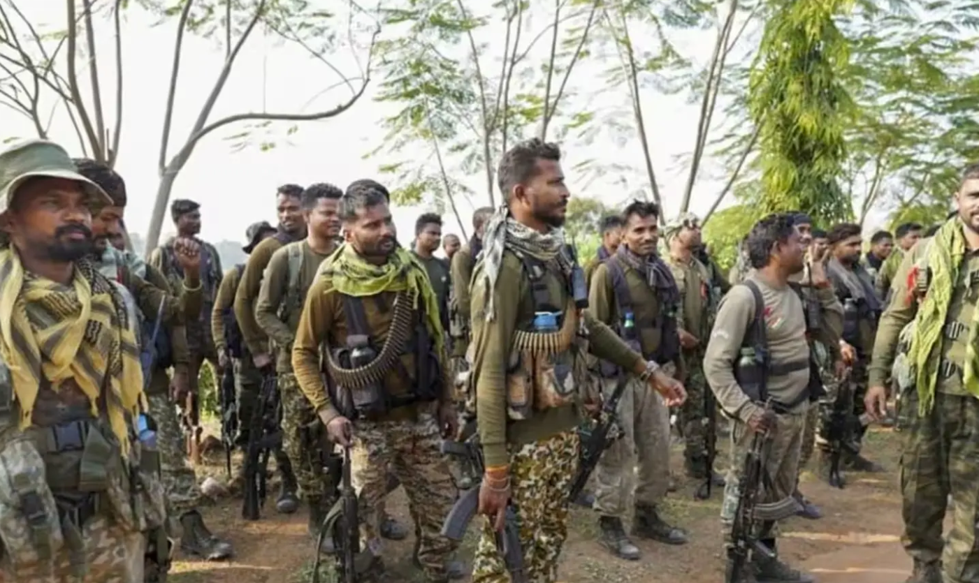 नेशनल पार्क मुठभेड़ में अब तक 12 वर्दीधारी माओवादियों के शव , हथियार & विस्फोटक पदार्थ बरामद 1