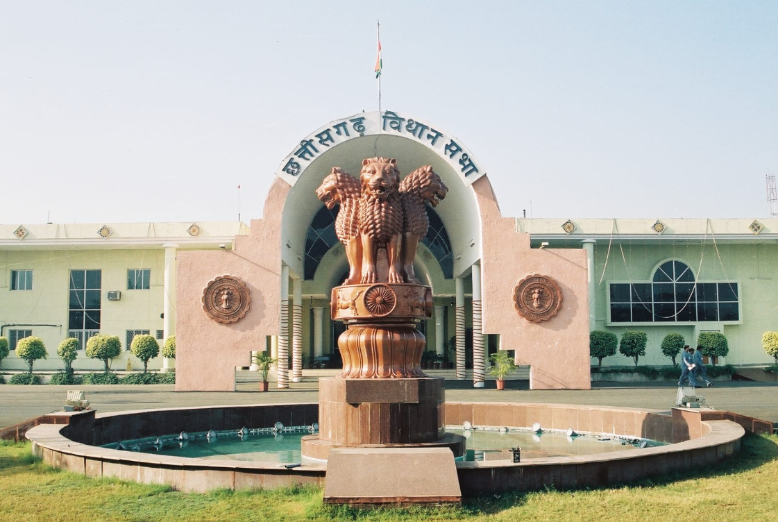सीतापुर विधानसभा क्षेत्र में स्थापित वाटर फिल्टर प्लांट को लेकर विधायक रामकुमार टोप्पो ने विधानसभा सत्र में उठाया प्रश्न 1