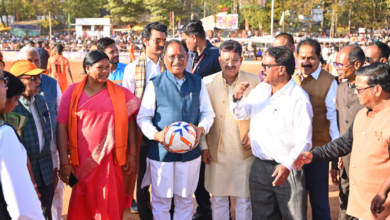 मुख्यमंत्री साय स्व.दिलीप सिंह जूदेव स्मृति में अखिल भारतीय गोल्ड कप फुटबॉल प्रतियोगिता के समापन कार्यक्रम में हुए शामिल 6