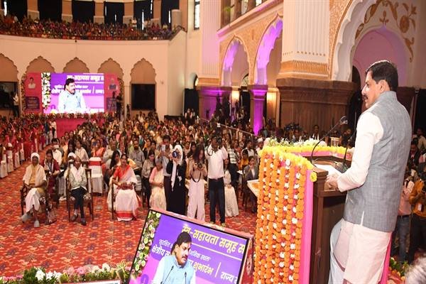 प्रधानमंत्री श्री मोदी के नेतृत्व में नारी सशक्तिकरण का करेंगे हर संभव प्रयास : मुख्यमंत्री डॉ. यादव 1