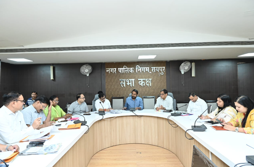 स्वच्छ सर्वेक्षण 2024 एवं राजस्व वसूली को सर्वोच्च प्राथमिकता: आयुक्त अबिनाश मिश्रा 1