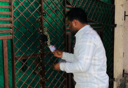 सम्पत्ति कर बकाया पर निगम की सख्ती: आनंद रेस्टोरेंट सील, अन्य को चेतावनी 1