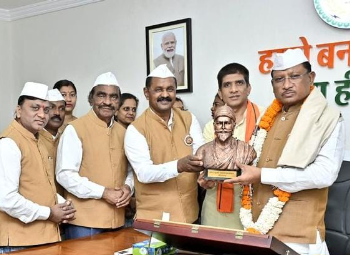 छत्तीसगढ़ कुनबी समाज महासंगठन ने मुख्यमंत्री विष्णु देव साय से की सौजन्य भेंट, फिल्म "छावा" को कर मुक्त करने पर किया आभार प्रकट 1
