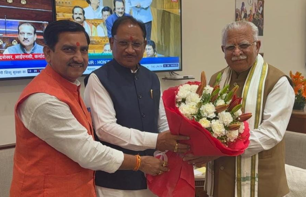 मुख्यमंत्री विष्णुदेव साय ने केंद्रीय मंत्री मनोहर लाल खट्टर से की सौजन्य भेंट 1