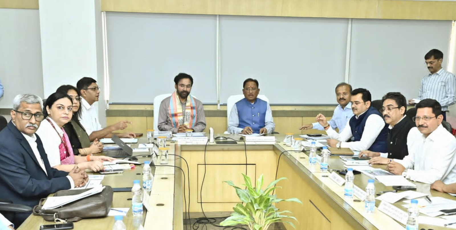 मुख्यमंत्री विष्णु देव साय और केंद्रीय कोयला मंत्री जी. किशन रेड्डी ने खनिज विभाग के कामकाज की समीक्षा की 1