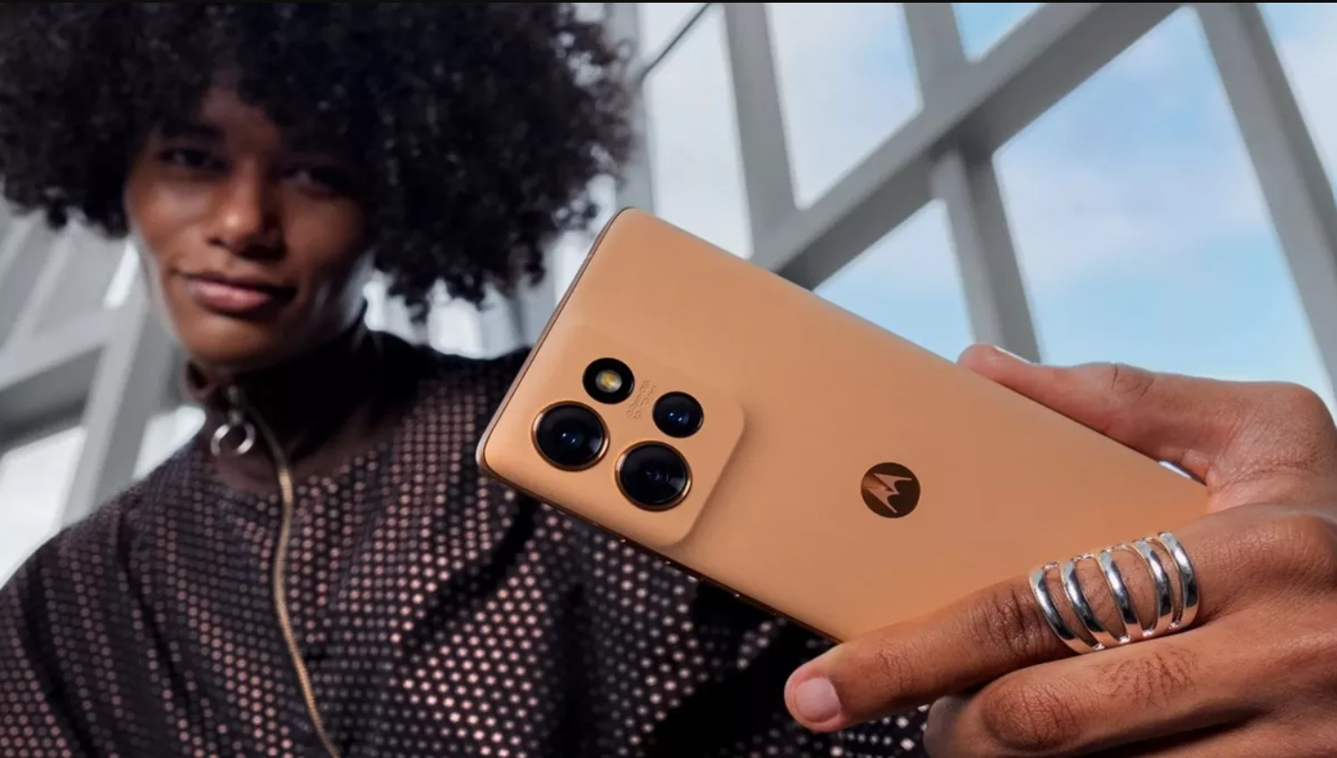 जल्द लॉन्च हो सकता है Motorola Edge 60, मिल सकते हैं ये शानदार फीचर्स 1
