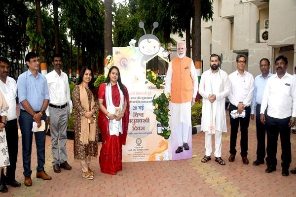 केवीआईसी के ‘हनी मिशन’ में 20 हजार मीट्रिक टन शहद का हुआ उत्पादन 1
