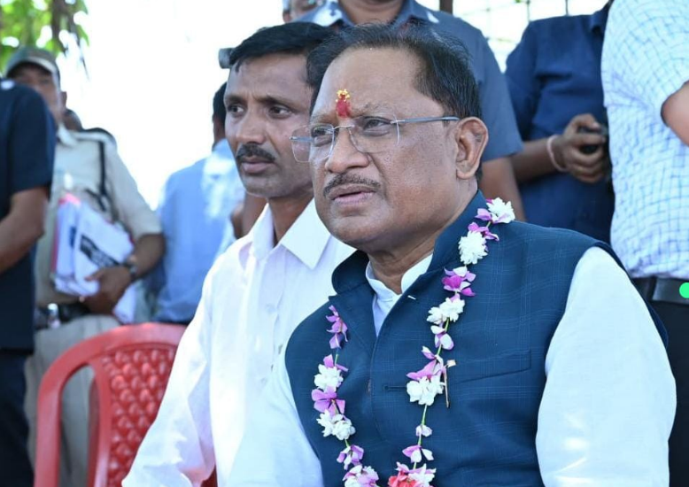 समाधान के संकल्प के साथ आगे बढ़ रहा सुशासन तिहार 1