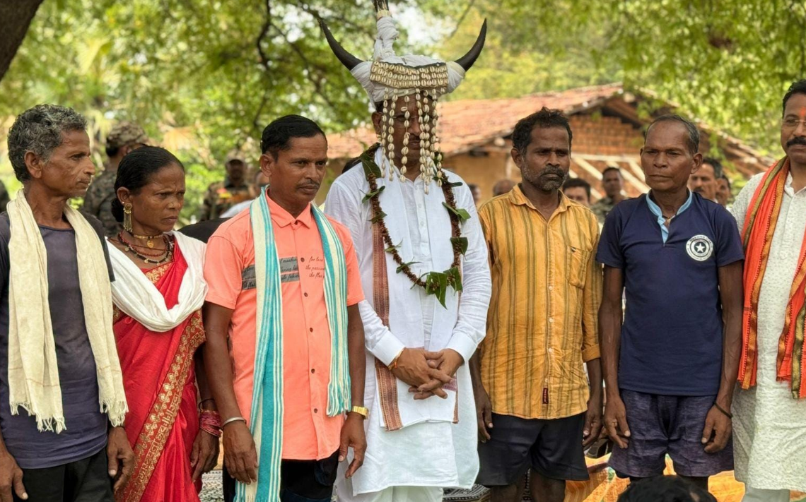 मुख्यमंत्री श्री विष्णु देव साय पहुंचे दंतेवाड़ा जिले के ग्राम मुलेर : छत्तीसगढ़ के अंतिम छोर पर पहुंचा सुशासन तिहार 1