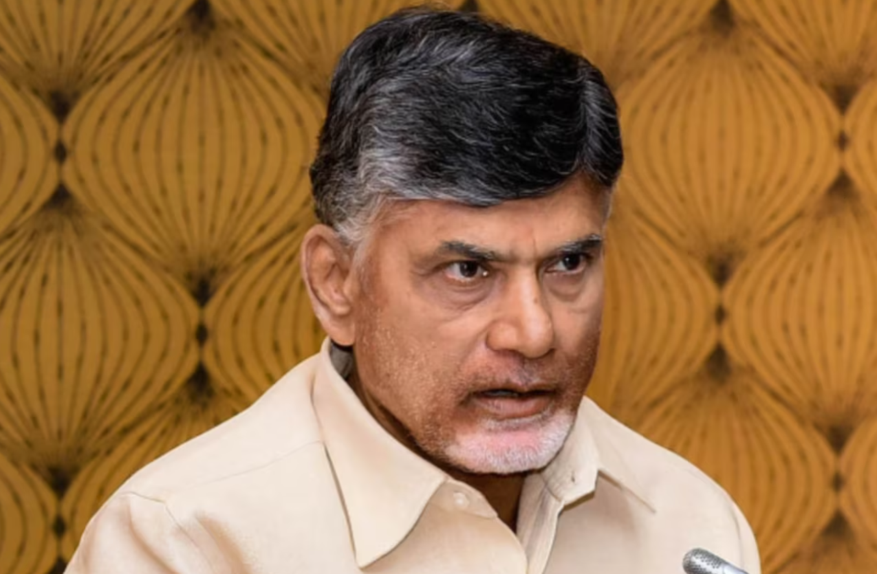 क्या रिटायर्ड अफसरों की गिरफ्तारी राजनीति से प्रेरित है? YSRCP का चंद्रबाबू नायडू पर बड़ा आरोप 1